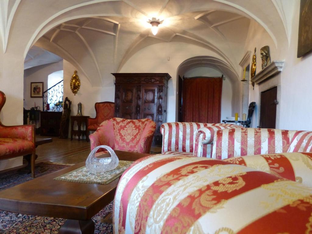 Apartments Schloss Paschbach อัปเปียโน ซุลลา สตราดา เดล วีโน ภายนอก รูปภาพ
