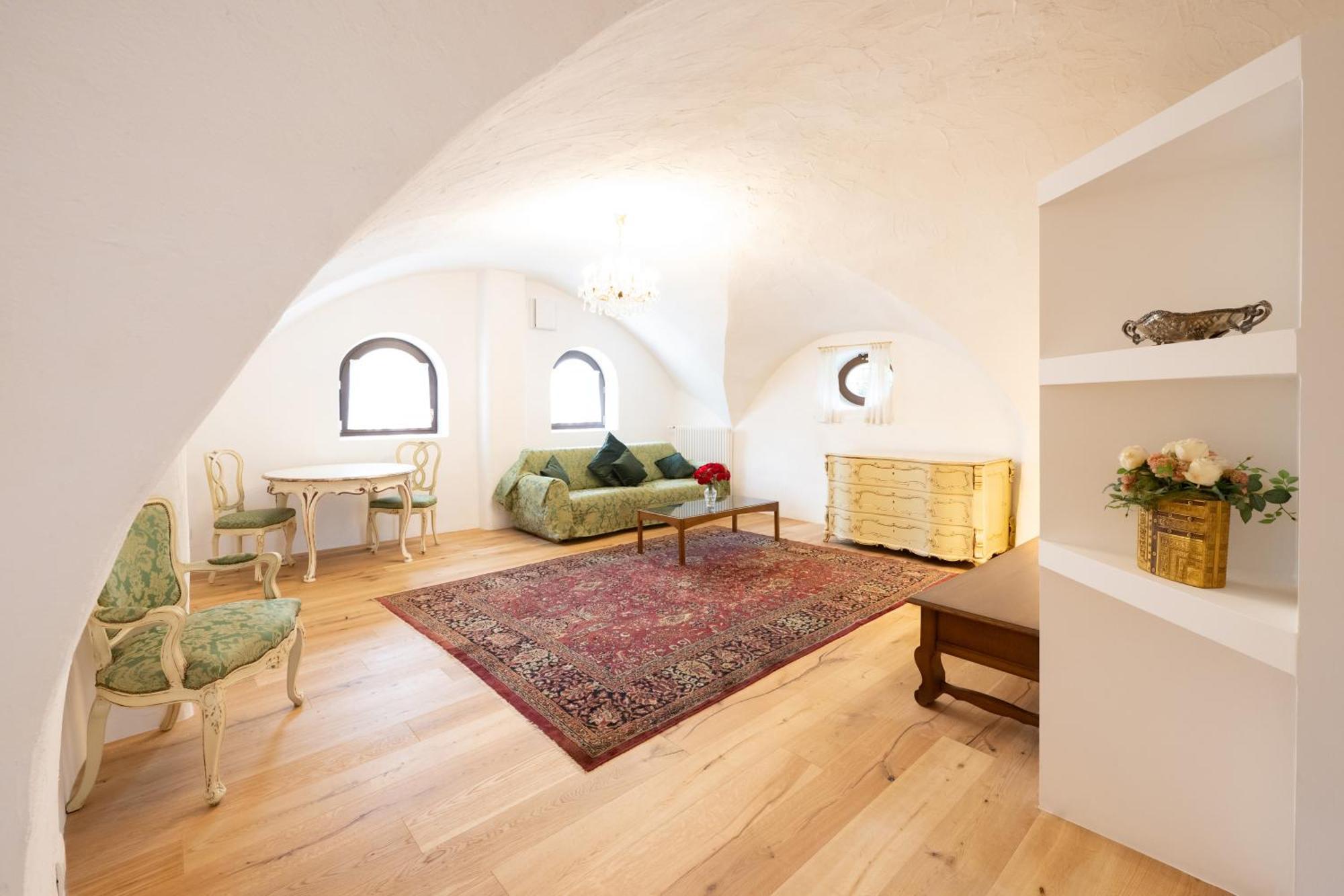 Apartments Schloss Paschbach อัปเปียโน ซุลลา สตราดา เดล วีโน ภายนอก รูปภาพ