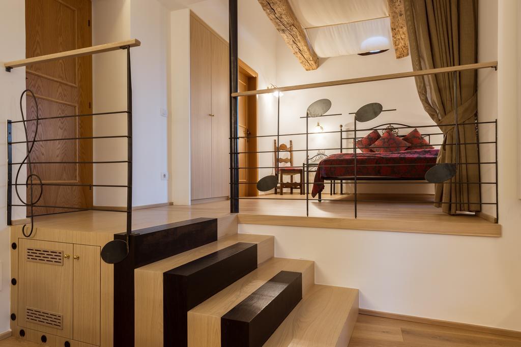 Apartments Schloss Paschbach อัปเปียโน ซุลลา สตราดา เดล วีโน ภายนอก รูปภาพ